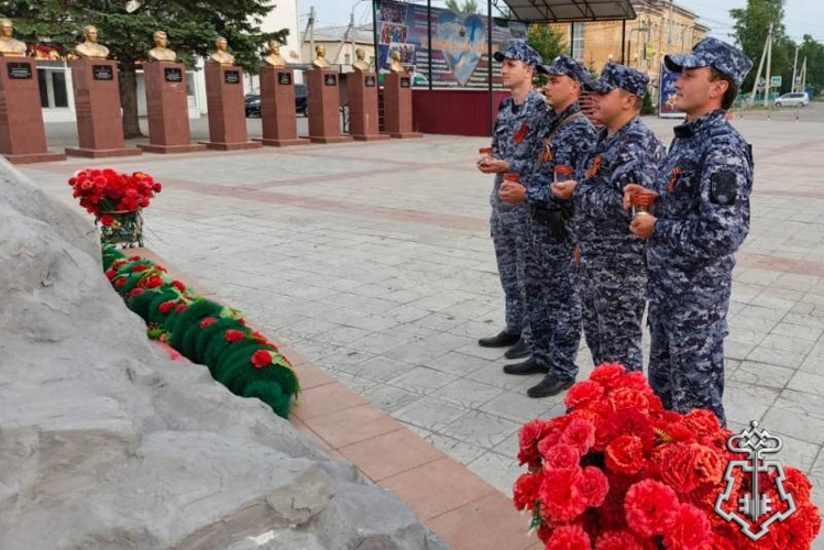 В Бурятии росгвардейцы приняли участие в акции «Свеча памяти»
