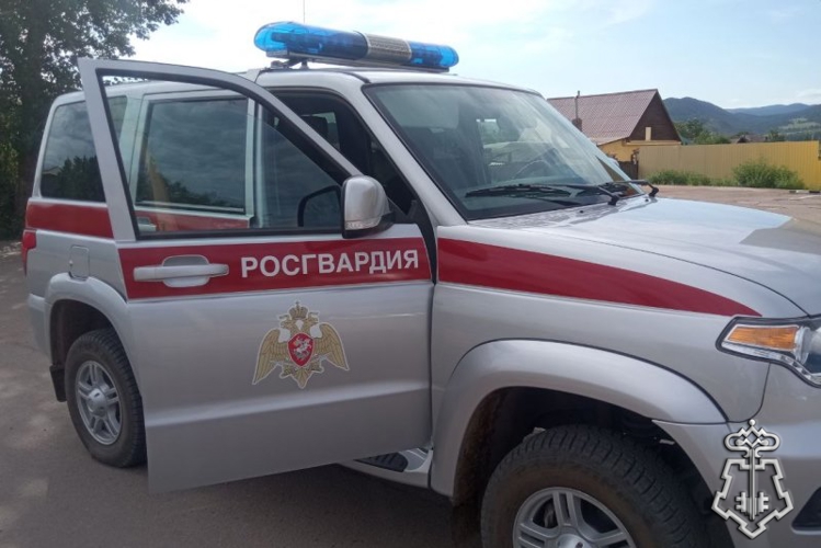 Сотрудники Росгвардии задержали гражданина в розыске в Бурятии