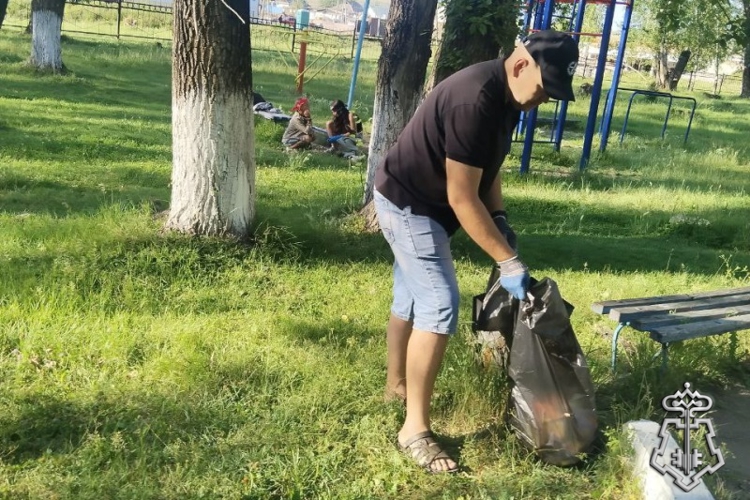Росгвардейцы приняли участие в экологическом субботнике в Мухоршибирском районе