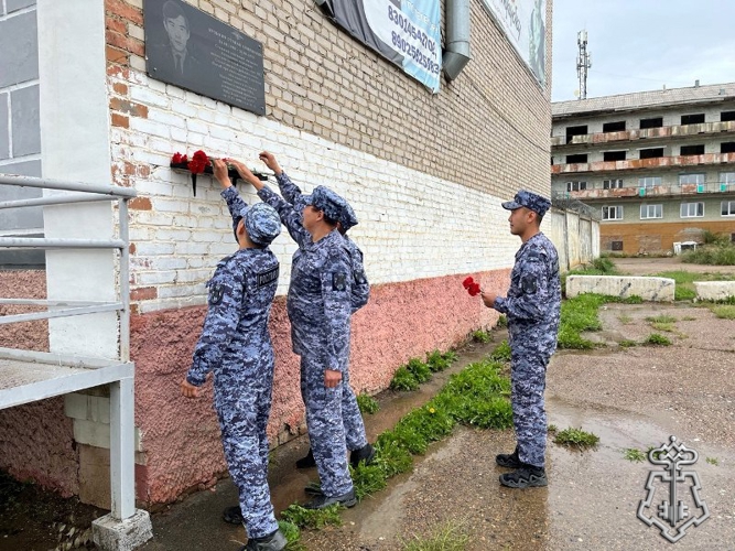 В Бурятии почтили память погибших сотрудников вневедомственной охраны