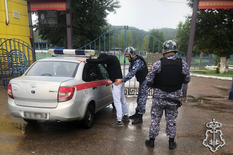 В Хоринском районе сотрудники вневедомственной охраны задержали подозреваемого в краже