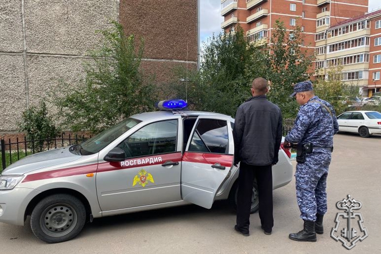 В Улан-Удэ задержан подозреваемый в краже планшета из магазина