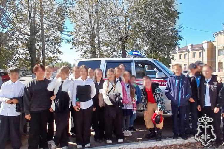 В Бурятии школьники узнали о службе во вневедомственной охране