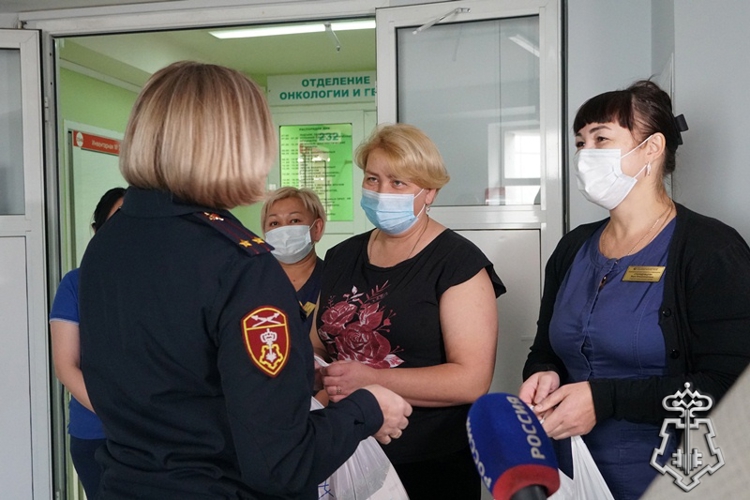 В Бурятии сотрудники вневедомственной охраны Росгвардии в третий раз пополнили «шкатулку храбрости»