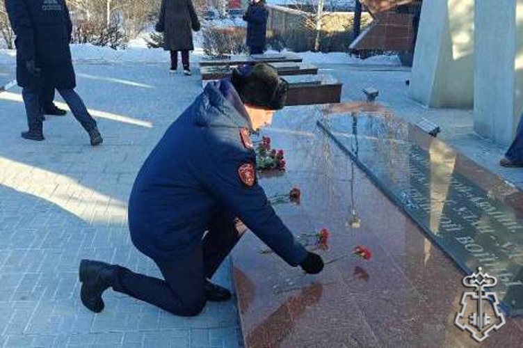 В Бурятии в день Героев Отечества сотрудники вневедомственной охраны провели патриотические мероприятия