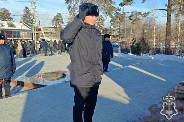 В Бурятии в день Героев Отечества сотрудники вневедомственной охраны провели патриотические мероприятия
