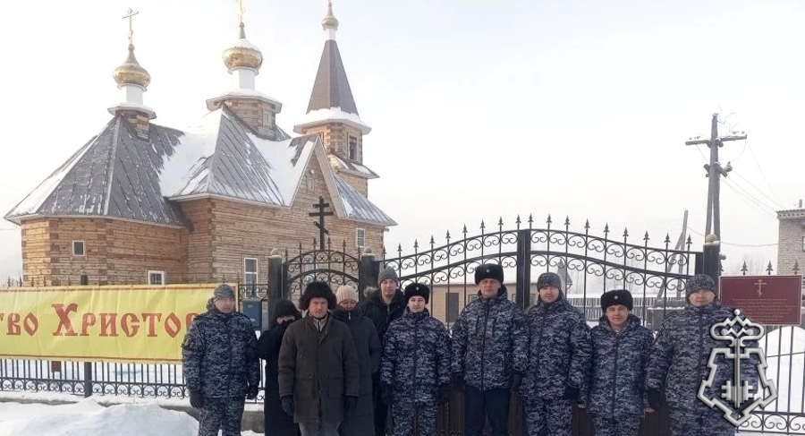 В Бурятии сотрудники вневедомственной охраны Росгвардии приняли участие в крещенских купаниях 