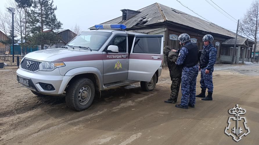 В Баргузине сотрудники вневедомственной охраны задержали подозреваемого в краже телефона