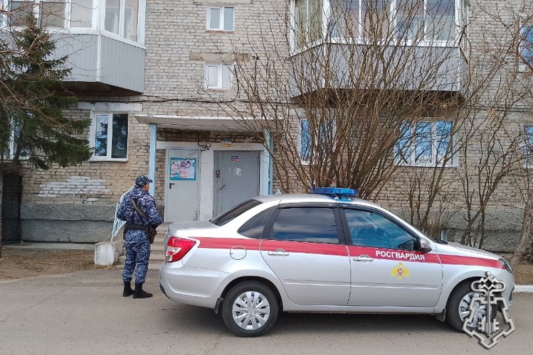 Сотрудники вневедомственной охраны задержали закладчика наркотических средств  в Улан-Удэ