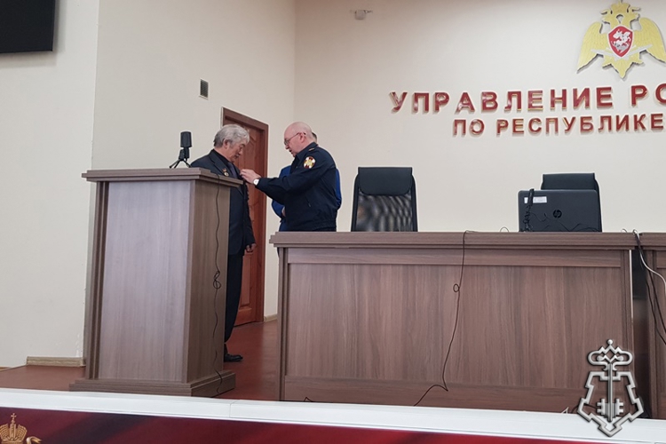 В Улан-Удэ сотрудники вневедомственной охраны встретились с ликвидатором Чернобыльской катастрофы