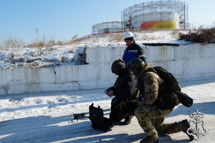  В Бурятии сотрудники вневедомственной охраны Росгвардии приняли участие в антитеррористических учениях на нефтебазе