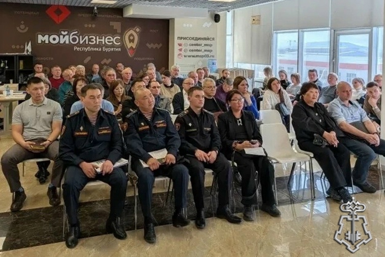 Сотрудники вневедомственной охраны приняли участие в семинаре по безопасности торговых объектов  