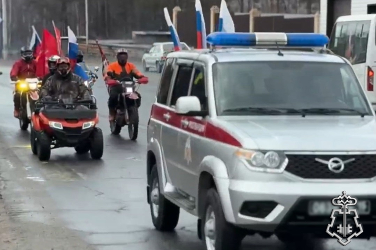 Сотрудники вневедомственной охраны возглавили автопробег в честь Дня Победы в Северобайкальске