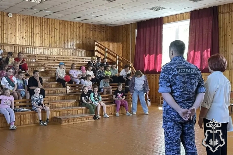 Росгвардейцы Бурятии провели серию мероприятий ко Дню России
