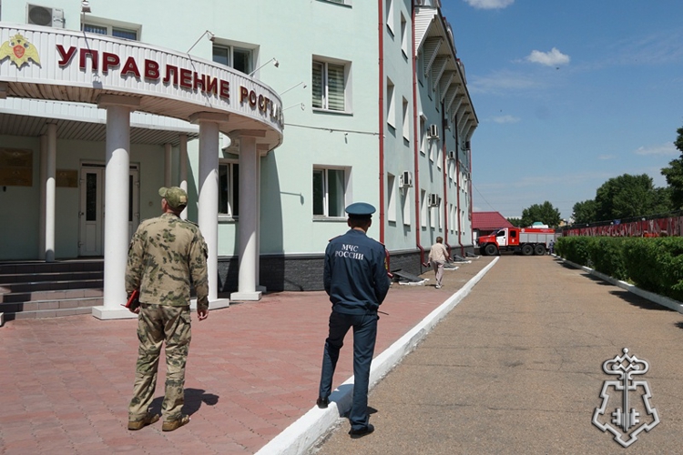 Межведомственные пожарно-тактические учения Росгвардии и МЧС прошли в Улан-Удэ