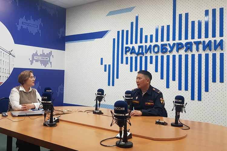 Офицер Росгвардии выступил в эфире радио ГТРК "Бурятия"