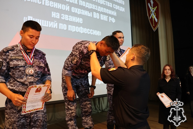 Сотрудники вневедомственной охраны Республики Бурятия стали лучшими в Восточном округе Росгвардии