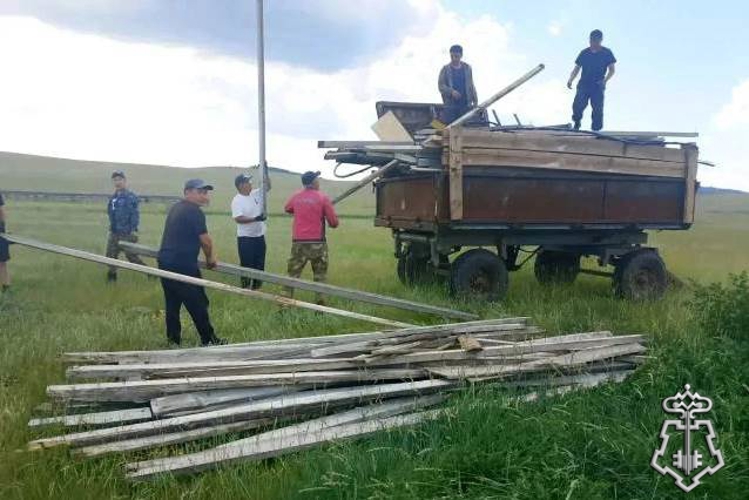 Сотрудники вневедомственной охраны благоустроили Эгитуйский дацан в Еравнинском районе