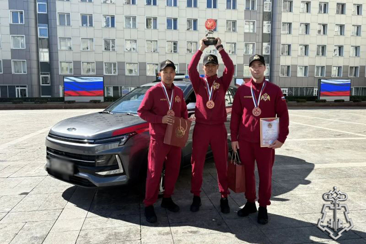 Заместитель директора Росгвардии генерал-полковник Василий Сонин поздравил победителей Всероссийского конкурса профессионального мастерства «Лучший по профессии»