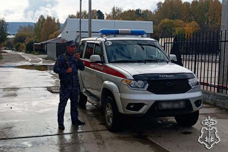 Подозреваемого в хранении наркотических веществ задержали росгвардейцы 
