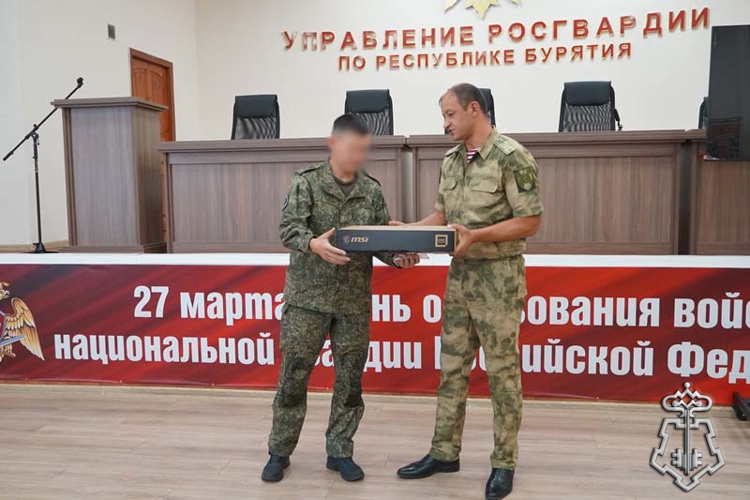 Росгвардейцы Бурятии передали помощь в зону СВО