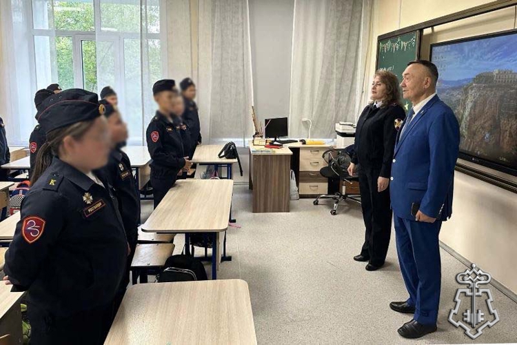 В Бурятии росгвардейцы провели антитеррористические уроки 