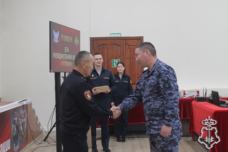 В Улан-Удэ состоялось торжественное собрание, посвященное Дню вневедомственной охраны Росгвардии