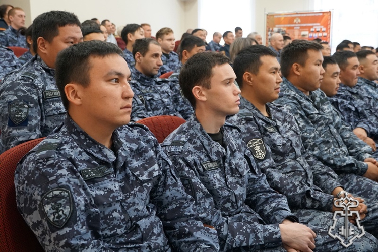 В Улан-Удэ состоялось торжественное собрание, посвященное Дню вневедомственной охраны Росгвардии