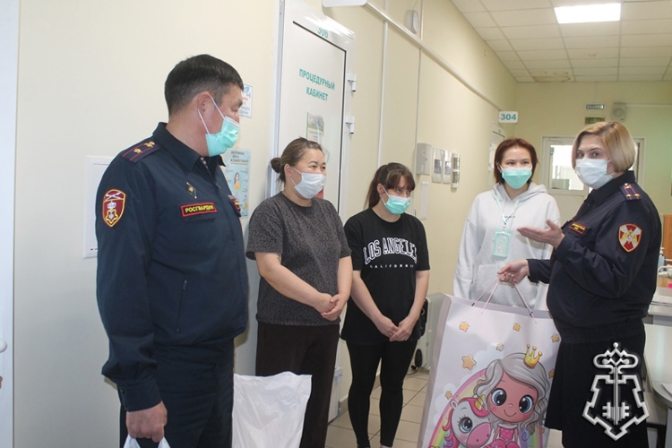 «Шкатулку храбрости» в очередной раз пополнили сотрудники вневедомственной охраны Росгвардии